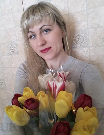 Marina from Ukraine is looking for a man