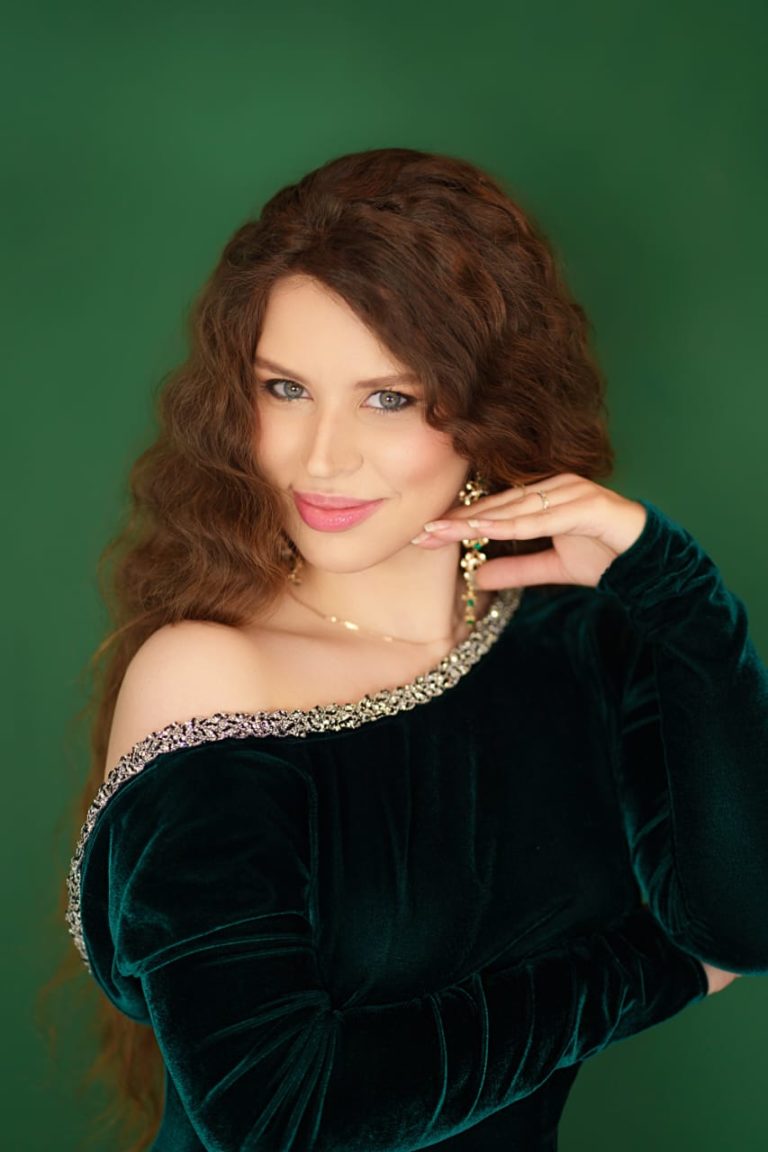 Alina from Ukraine is looking for a man