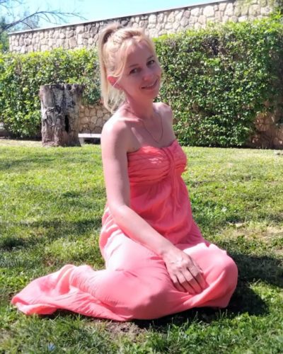 Inessa from Ukraine is looking for a man