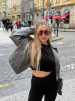 Ivanoela from Ukraine is looking for a man