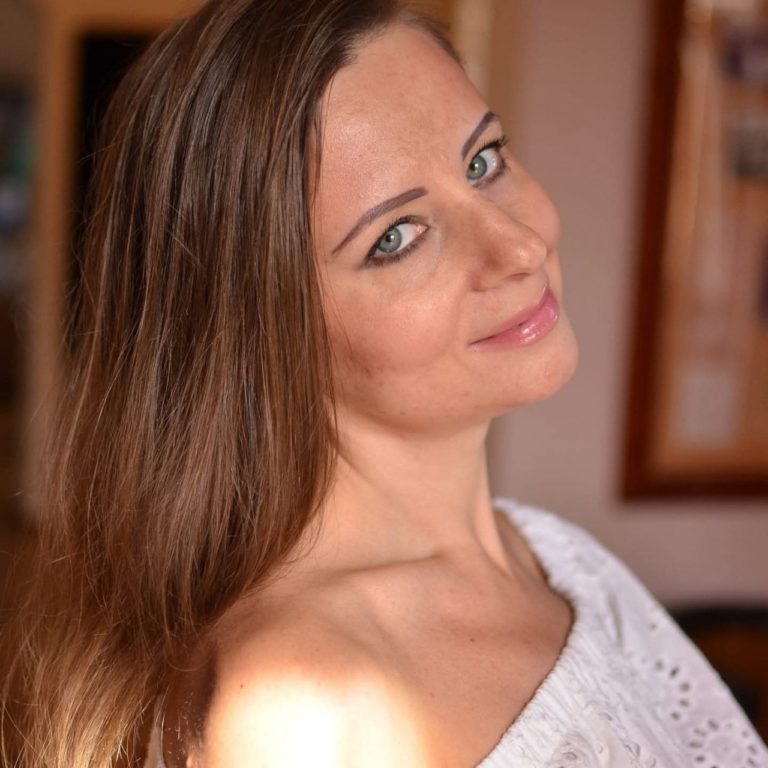 Yuliia from Ukraine is looking for a man